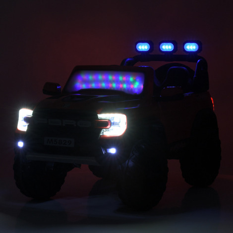 Електромобіль M-5829EBLR-13 Джип бежевий